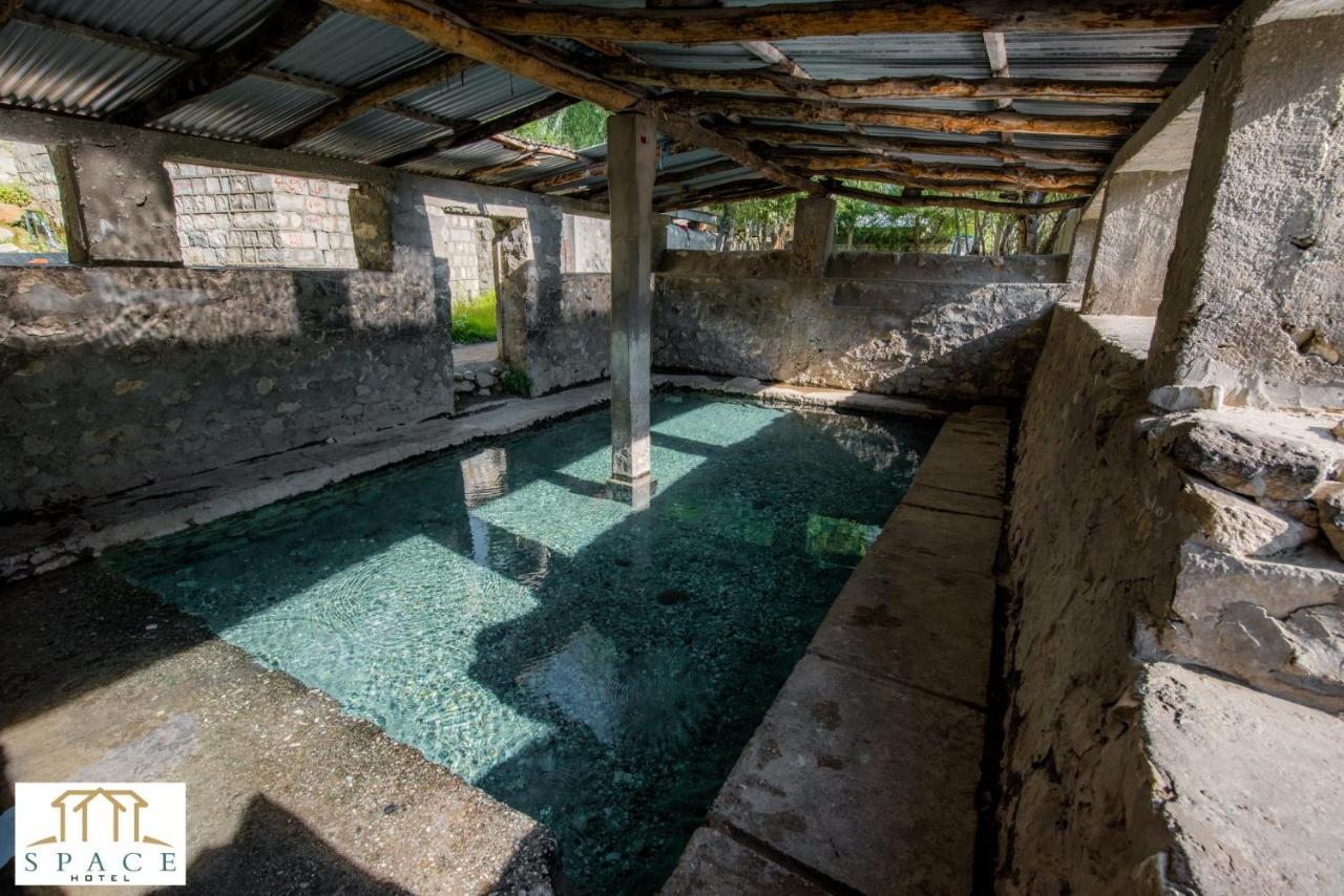 Space Hotel Shigar Bagian luar foto